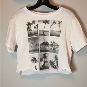 White and black cropped tee